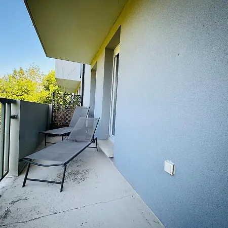 En Privee Avec Piscine Apartment